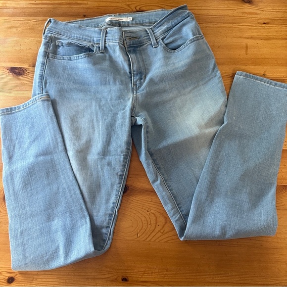 Levi’s 710 SUPER SKINNY ANKLE STRETCH JEANS WOMEN 30/28 - Picture 1 of 11